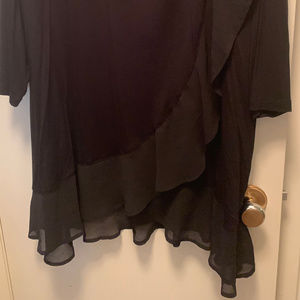 3/4 sleeve ruffle tee. NWT